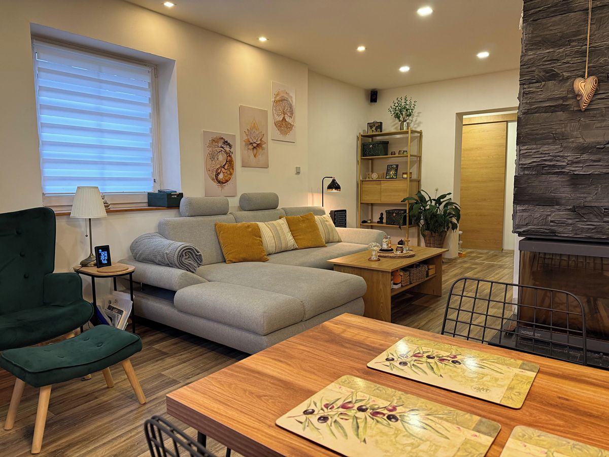 Pronájem rodinného domu 105 m², pozemek 550 m², Zákupy – fotka 1 z 3