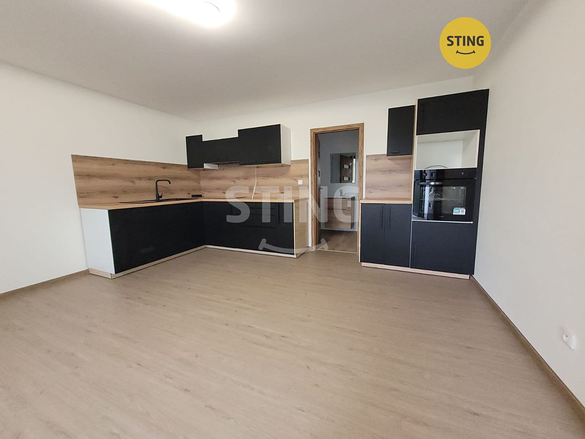 Pronájem bytu 1+kk 30 m²