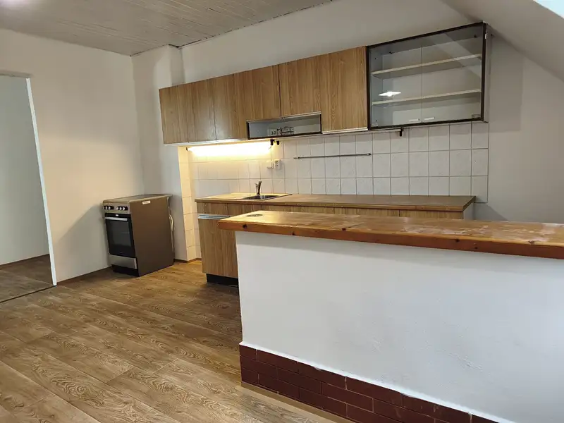 Pronájem bytu 3+1 90 m², Jablonec nad Nisou – náhled fotky 2