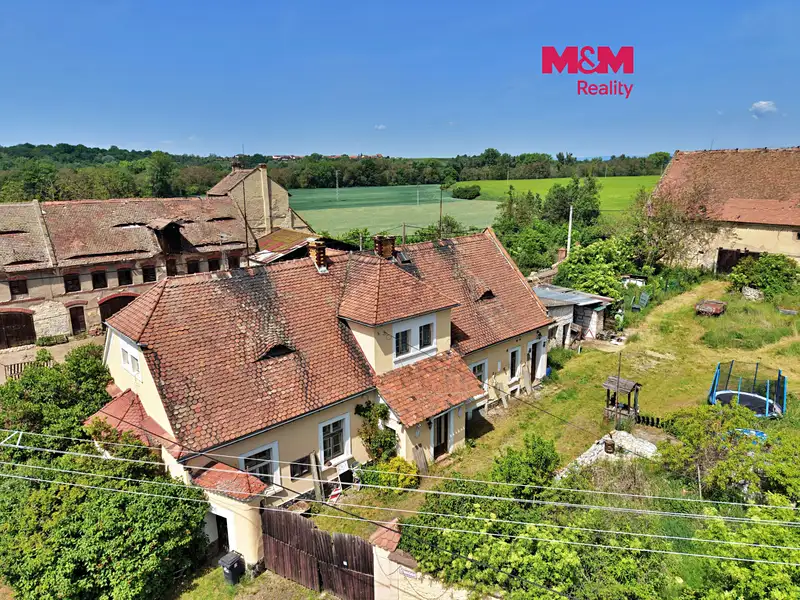 Prodej zemědělské usedlosti 200 m², pozemek 2000 m², Zálužice – náhled fotky 1