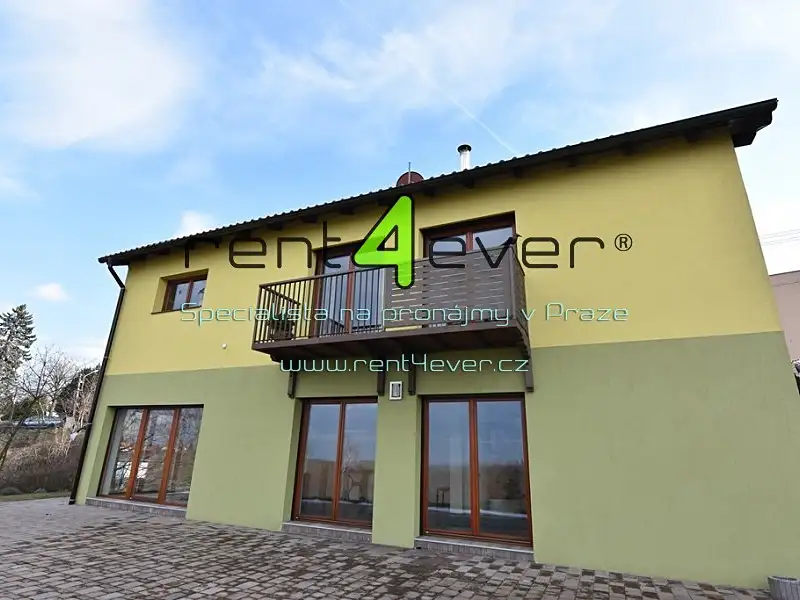 Pronájem rodinného domu 300 m², pozemek 640 m², Kostelec nad Černými lesy – náhled fotky 1