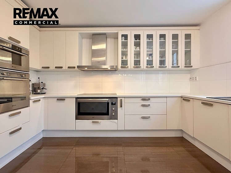 Будинок на продаж, 355 м² (10 з 39)