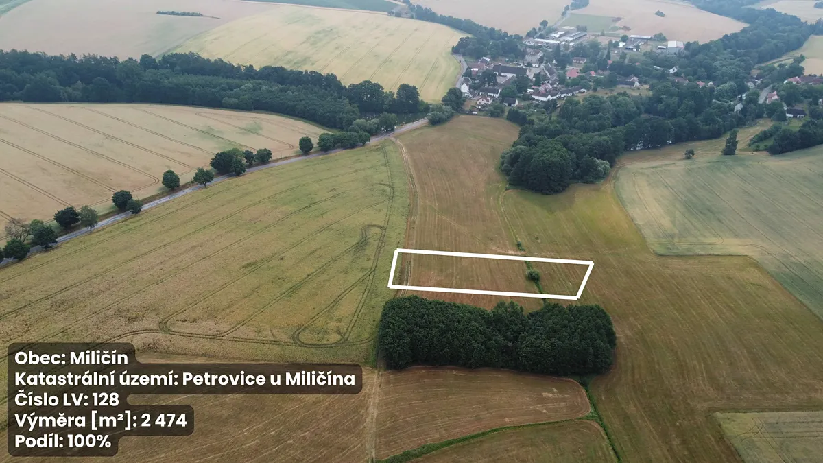 Prodej pole 2474 m²