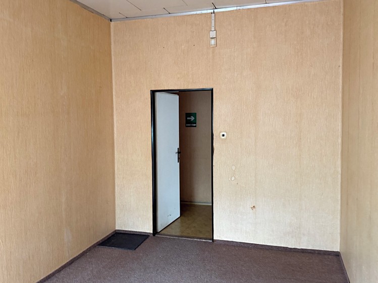 Комерційне приміщення в оренду, 15 м² (2 з 3)