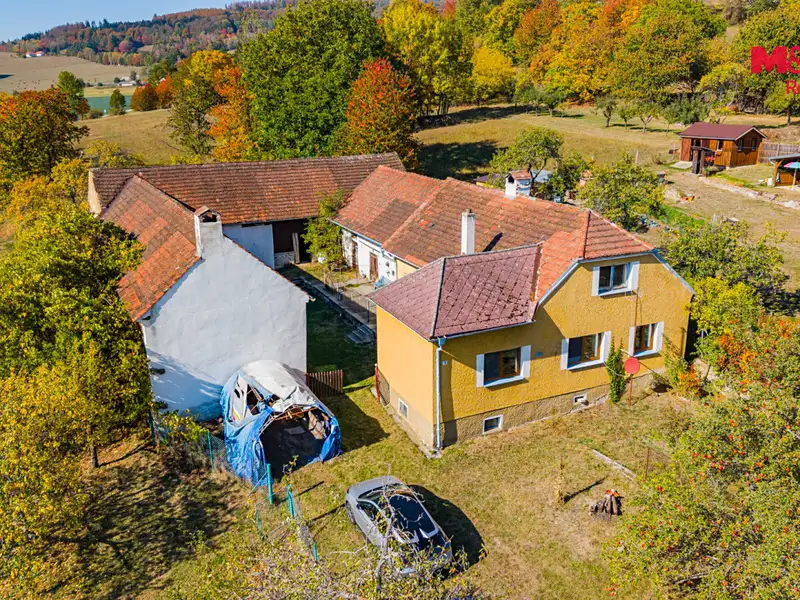 Prodej rodinného domu 150 m², pozemek 2390 m², Brloh – náhled fotky 2