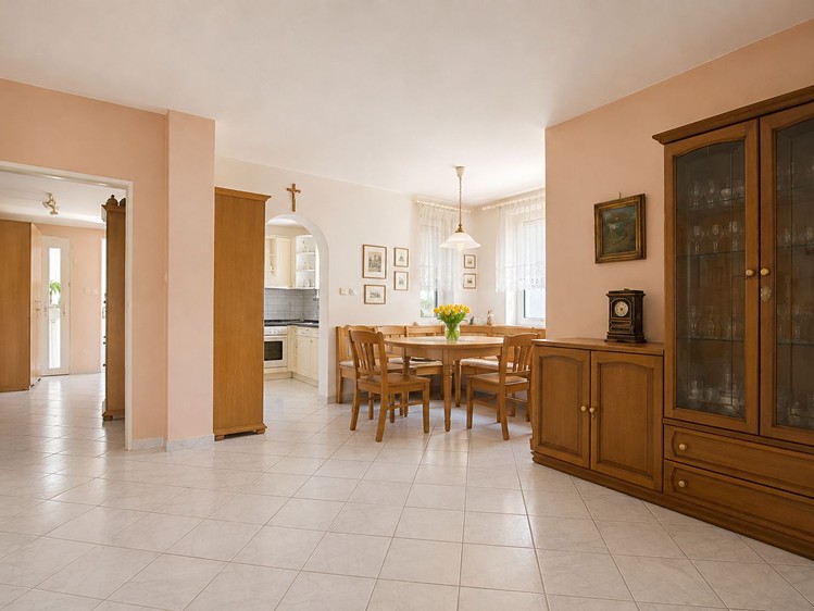 Prodej domu, 216 m² (14 z 33)