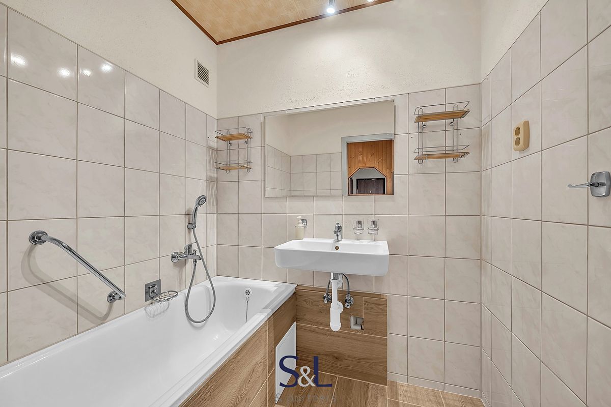 Pronájem bytu 3+1 73 m² – fotografie 2