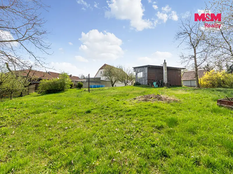 Prodej stavebního pozemku 1435 m², Chuderov – náhled fotky 2