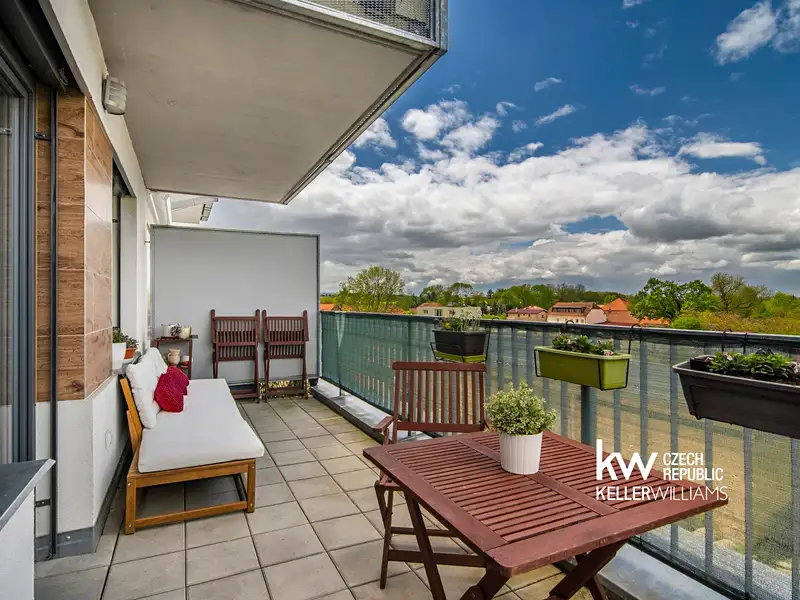 Prodej bytu 2+kk 51 m², Praha – náhled fotky 2