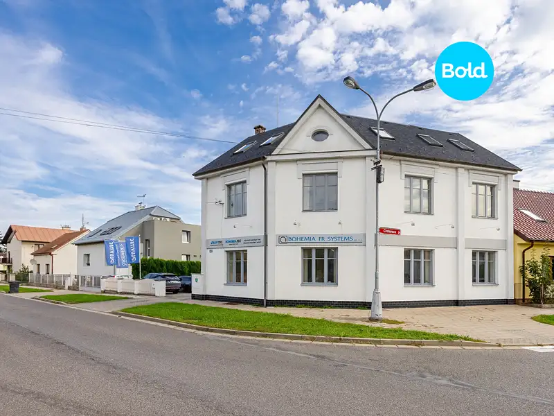 Prodej rodinného domu 293 m², pozemek 477 m², Hradec Králové – náhled fotky 2
