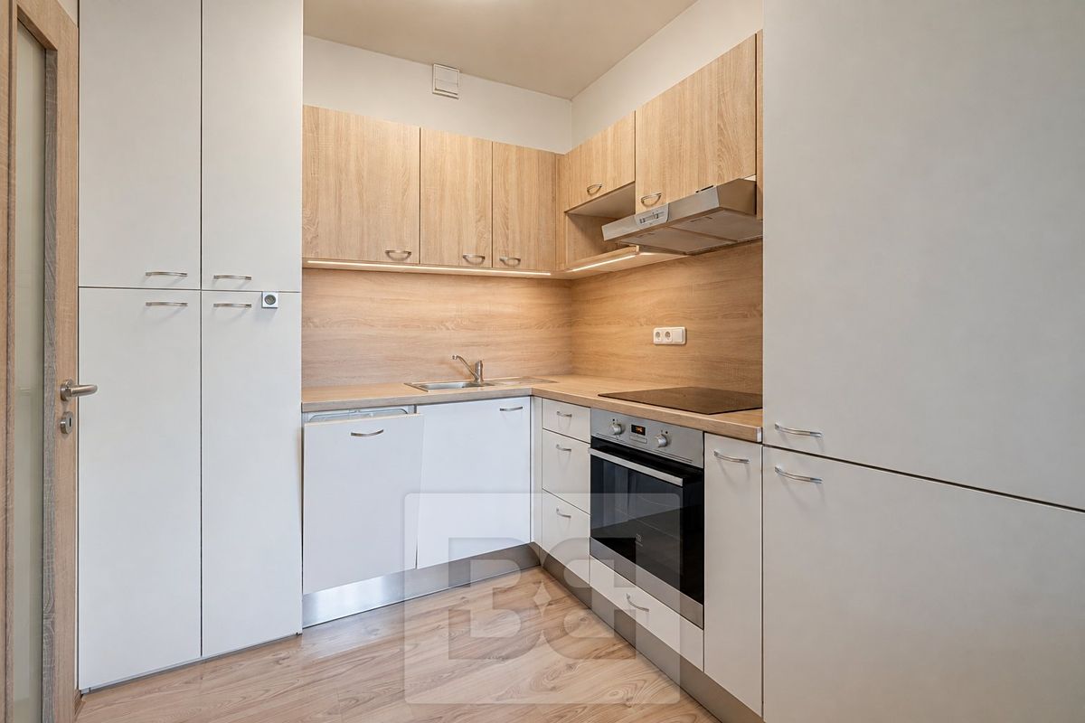 Prodej bytu 4+kk 88 m², Praha – fotka 1 z 3