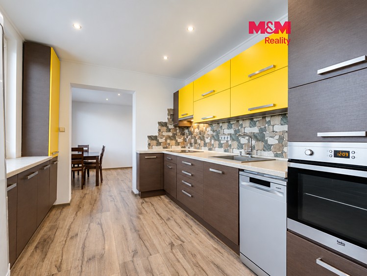 Prodej bytu 4+1, 75 m² (1 z 27)