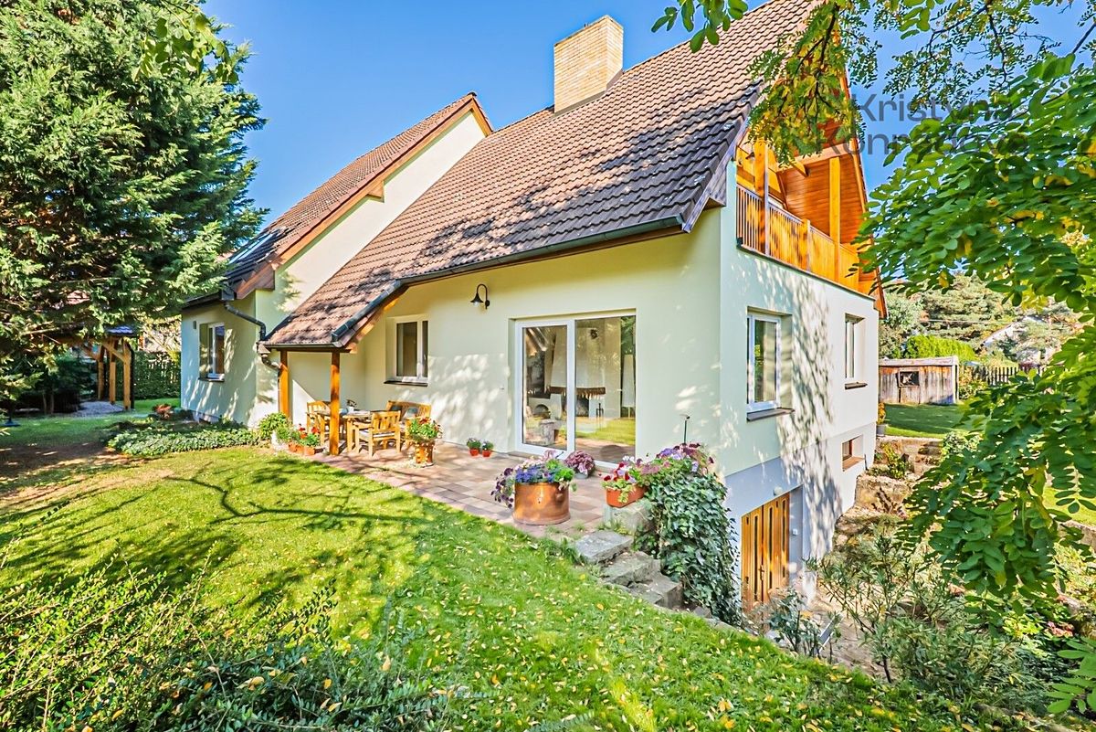 Prodej rodinného domu 360 m², pozemek 1254 m², Brandýs nad Labem-Stará Boleslav – fotka 1 z 3