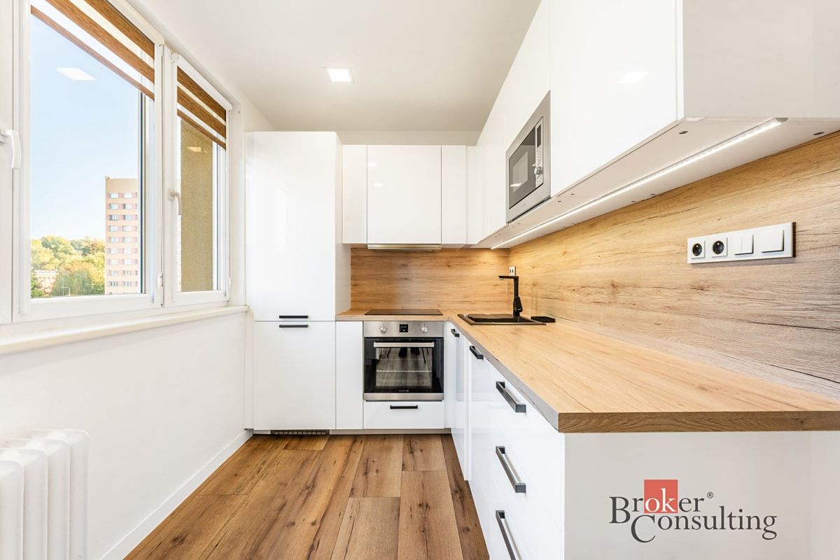 Pronájem bytu 3+1 65 m², Ostrava – fotka 1 z 3