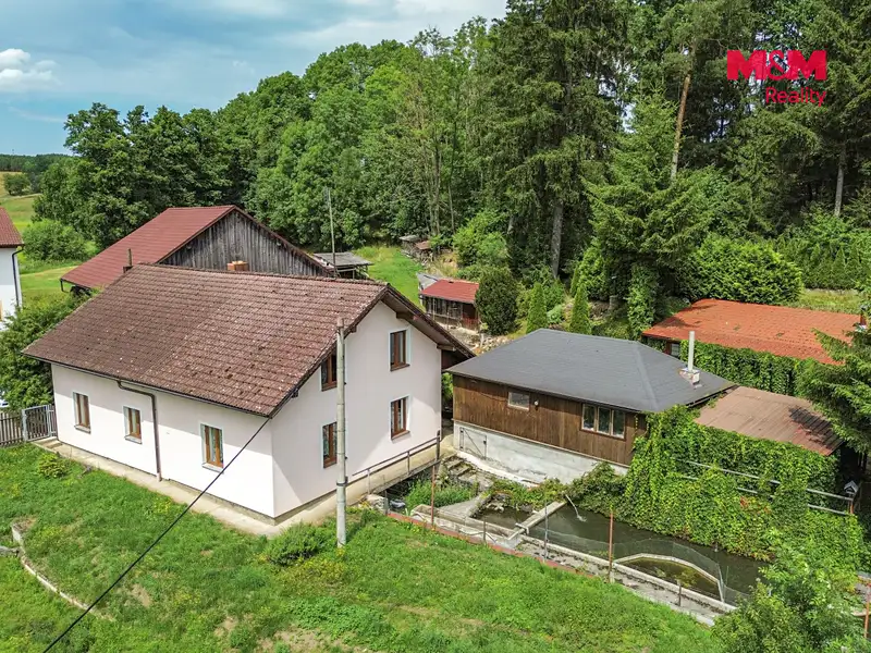 Prodej zemědělské usedlosti 203 m², pozemek 1307 m², Mrákov – náhled fotky 2