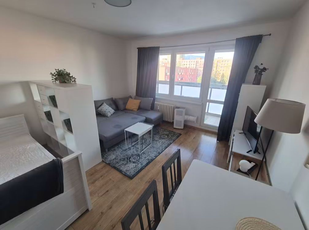 Pronájem bytu 1+1 44 m², Třinec – fotka 1 z 3