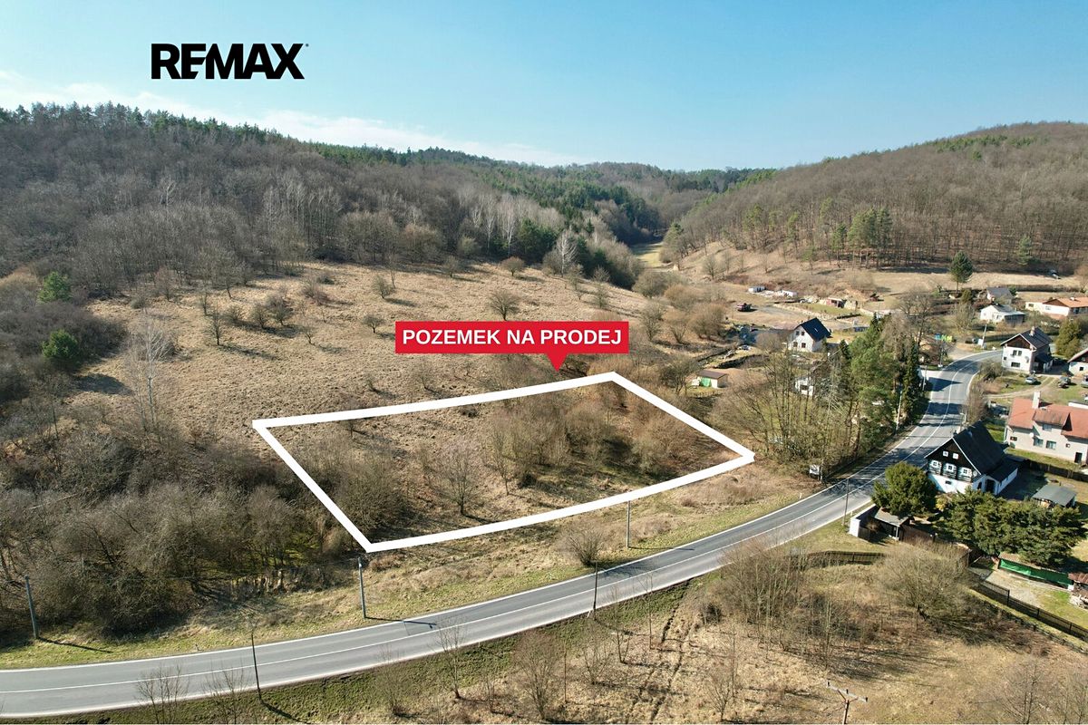 Prodej stavebního pozemku 1568 m², Medonosy – fotka 1 z 3
