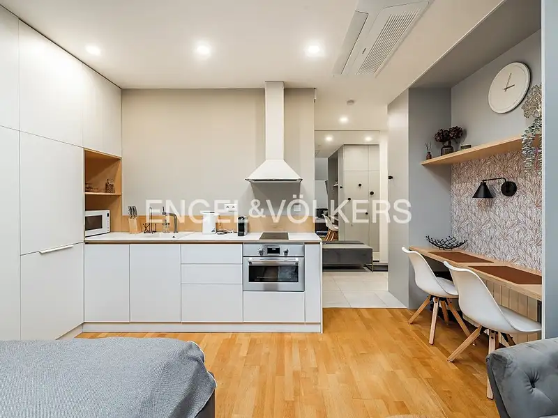 Pronájem bytu 1+kk 27 m², Praha – náhled fotky 2