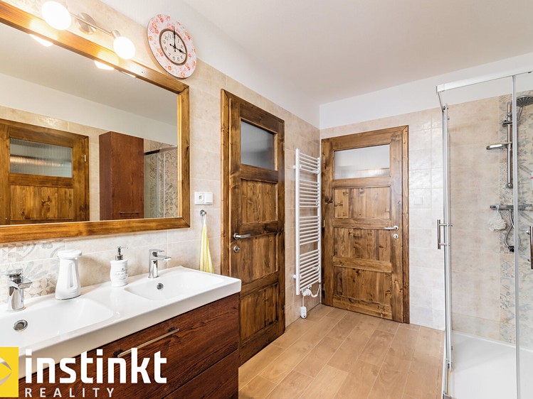 Будинок на продаж, 230 м² (15 з 43)