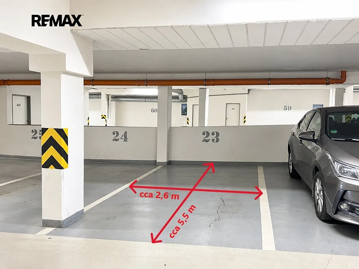 Pronájem garážového stání 14 m²