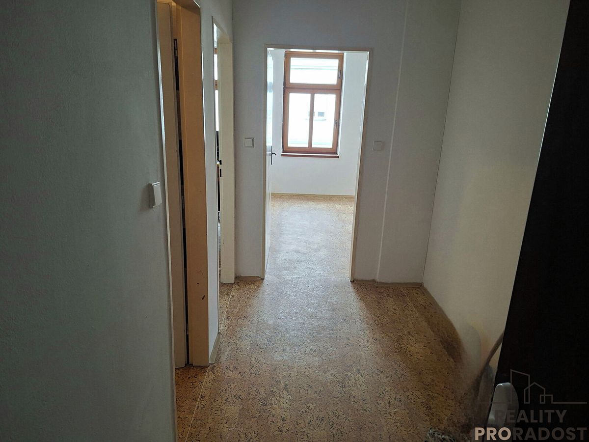 Pronájem bytu 2+1 77 m² – fotografie 5