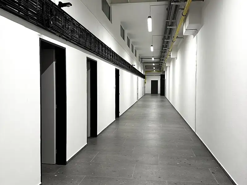 Pronájem skladového prostoru 618 m², Hořice – náhled fotky 1