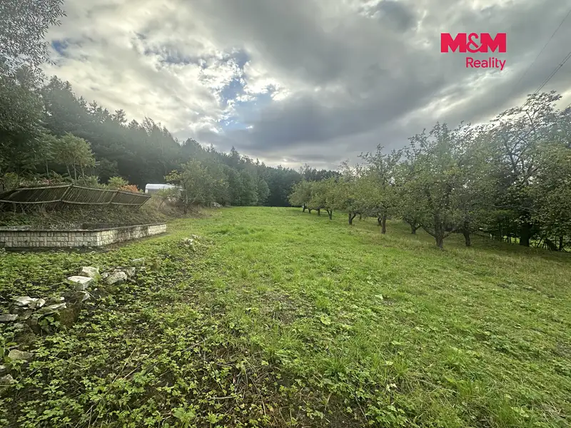 Prodej stavebního pozemku 2370 m², Smolnice – náhled fotky 3