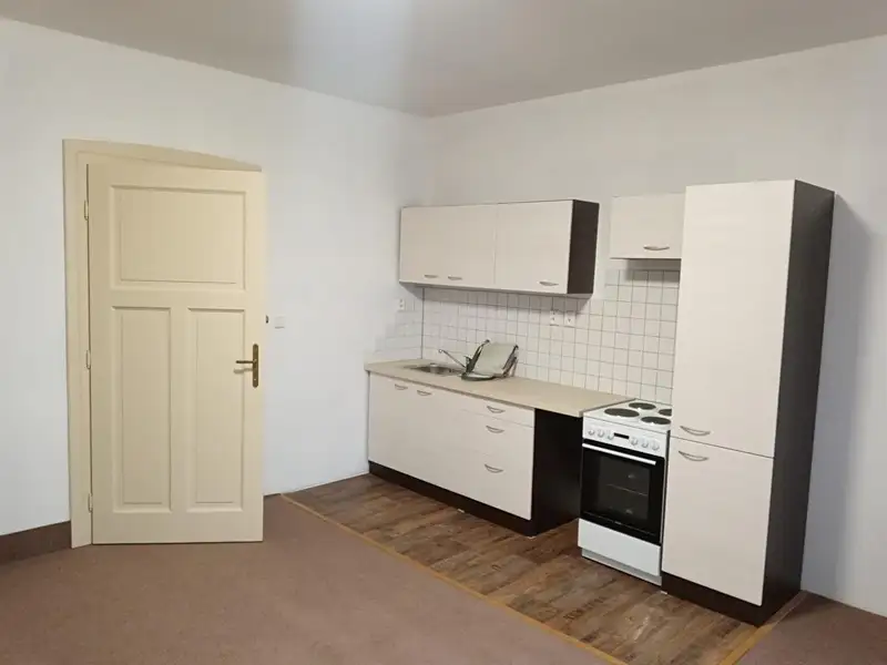 Pronájem bytu 2+kk 48 m², Mlečice – náhled fotky 2