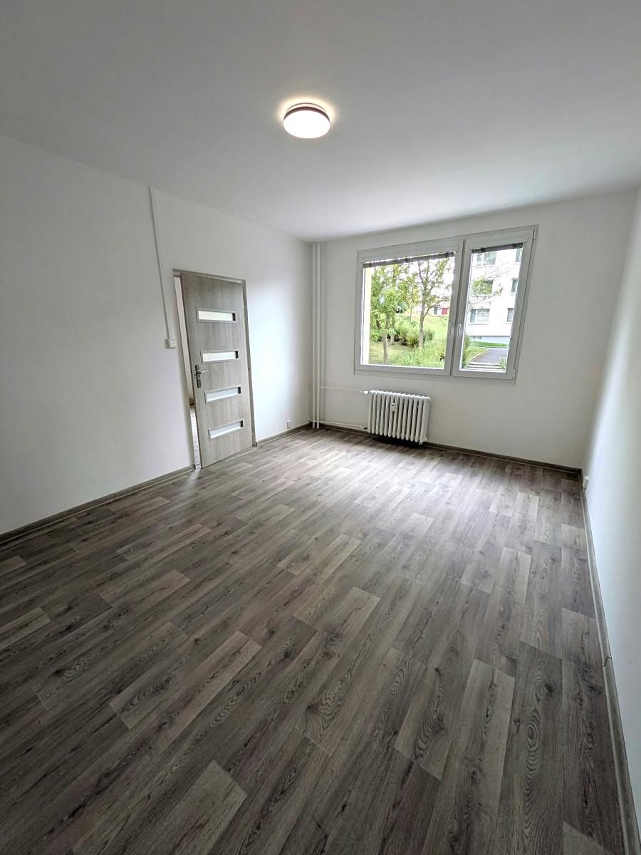 Pronájem bytu 1+1 35 m² – fotografie 4