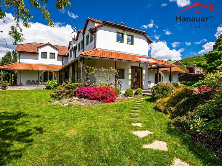 Prodej domu, 310 m² (1 z 54)