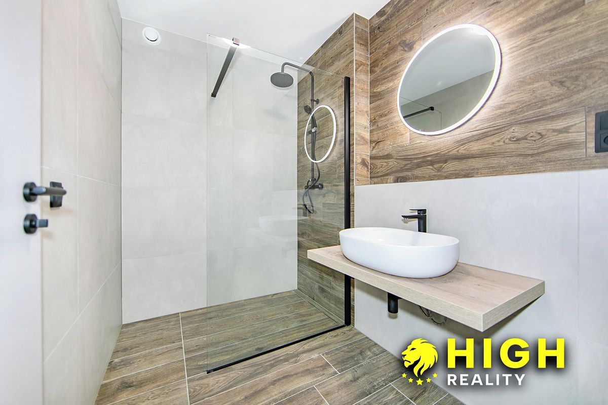 Pronájem bytu 3+kk 8487 m² – fotografie 3