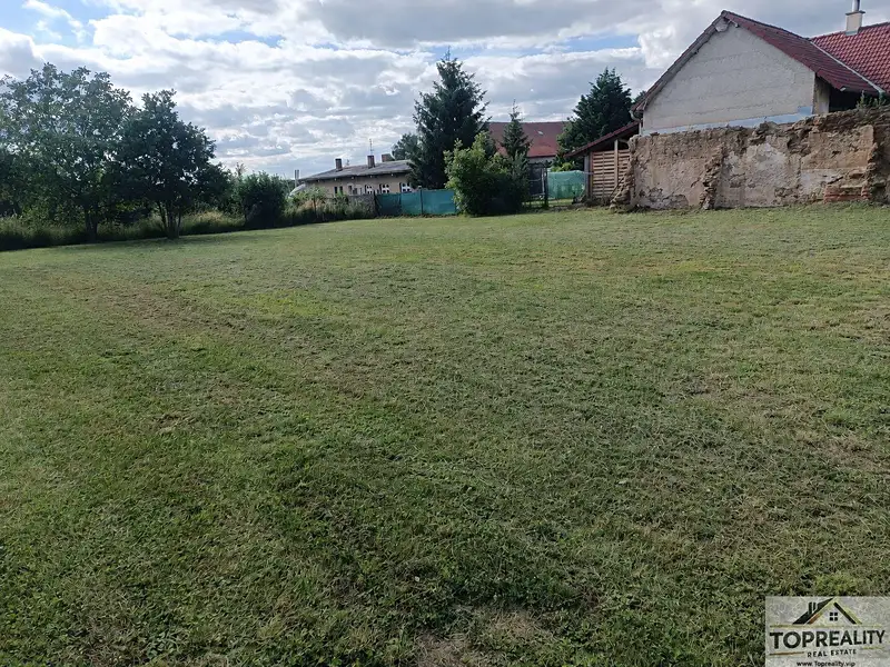 Prodej stavebního pozemku 882 m², Chrášťany – náhled fotky 2