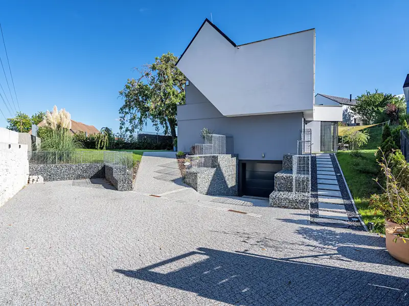 Prodej rodinného domu 267 m², pozemek 800 m², Panenské Břežany – náhled fotky 1