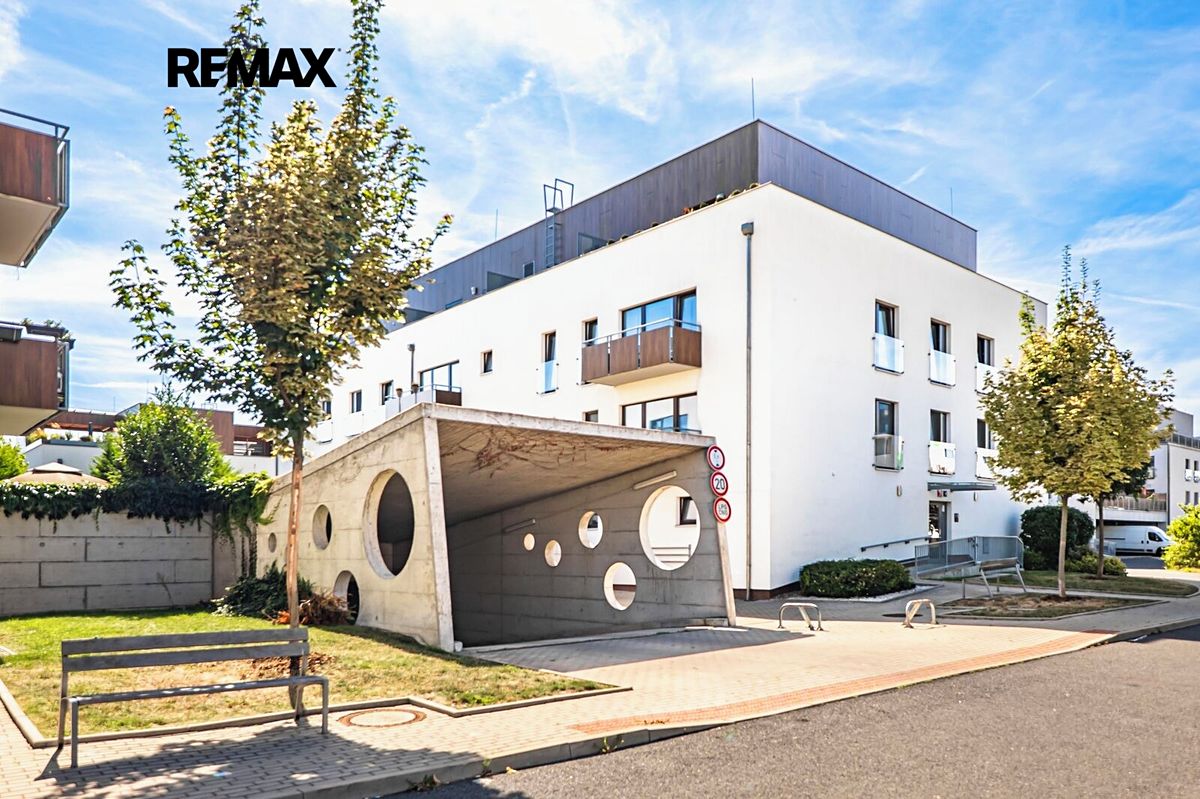 Pronájem bytu 2+kk 48 m²