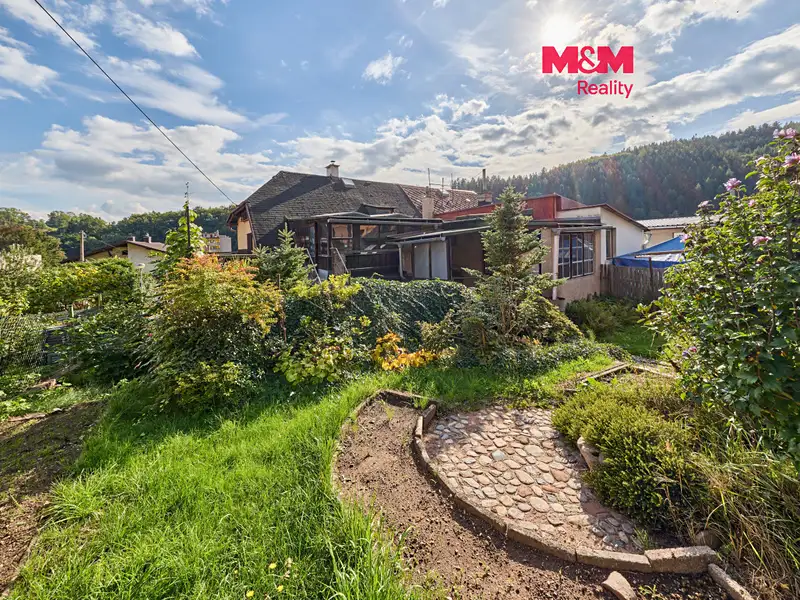 Prodej rodinného domu 210 m², pozemek 336 m², Úpice – náhled fotky 1