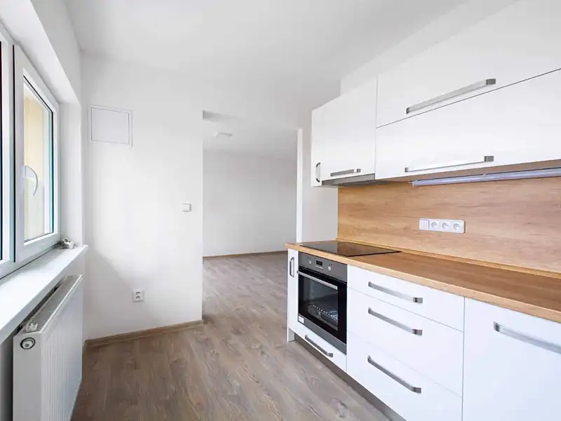 Pronájem bytu 1+1 39 m², Velká nad Veličkou – náhled fotky 1