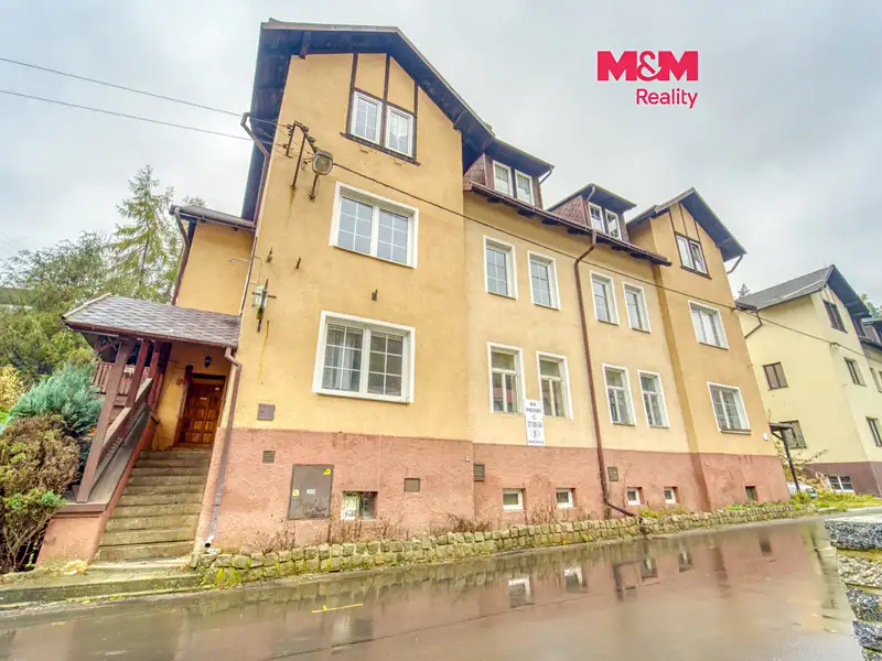 Prodej rodinného domu 800 m², pozemek 662 m², Oloví – náhled fotky 1