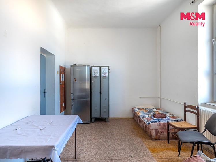 Комерційне приміщення на продаж, 1 121 м² (22 з 30)