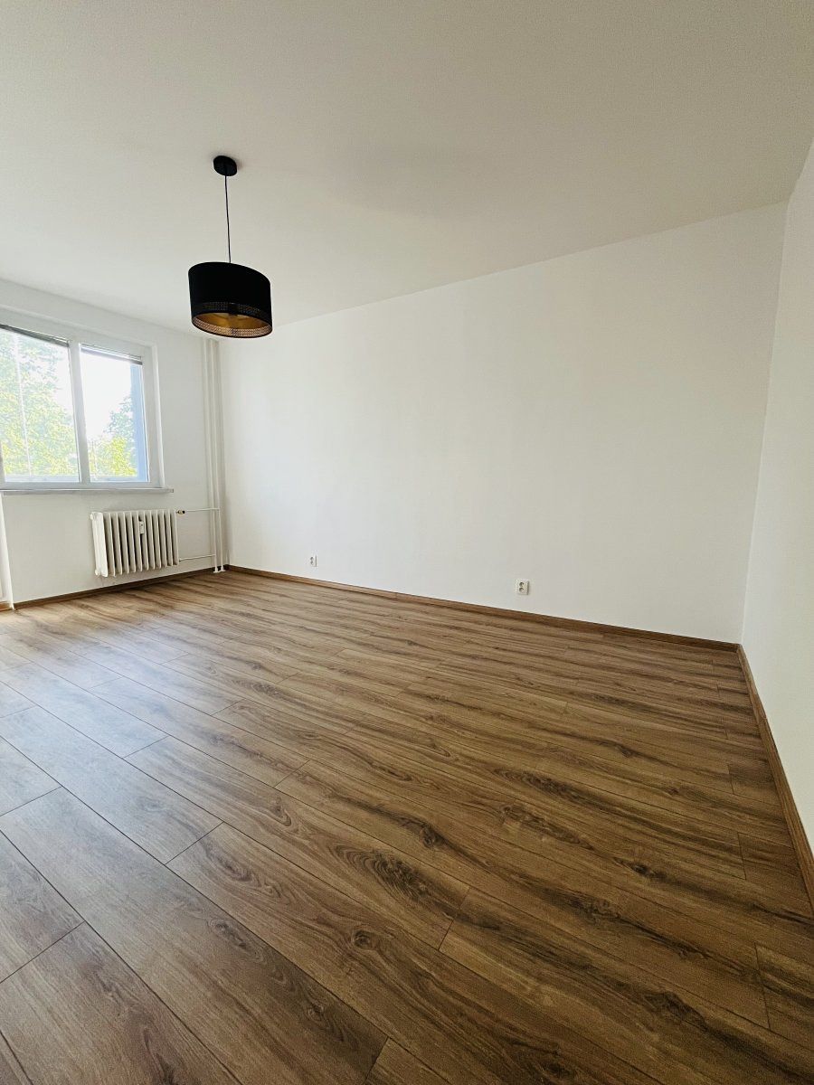Pronájem bytu 2+1 50 m² – fotografie 2