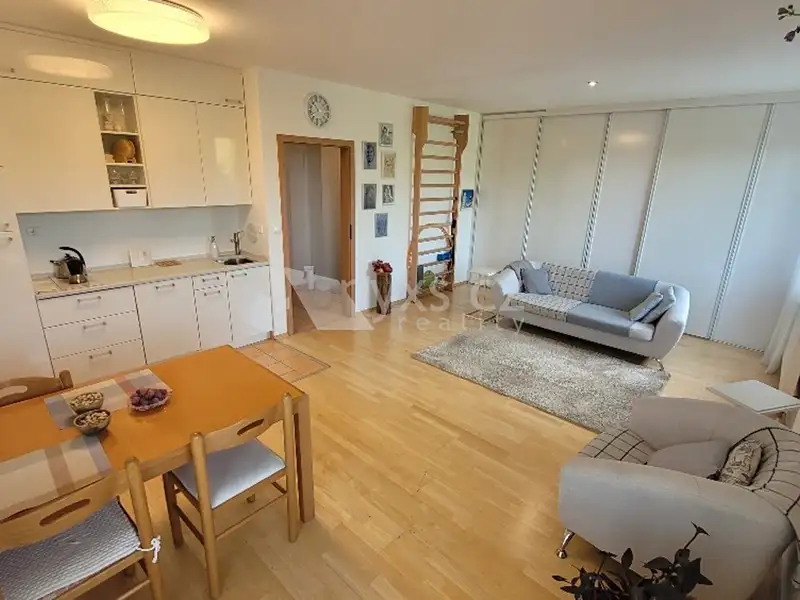Prodej bytu 2+kk 64 m², Praha – náhled fotky 2