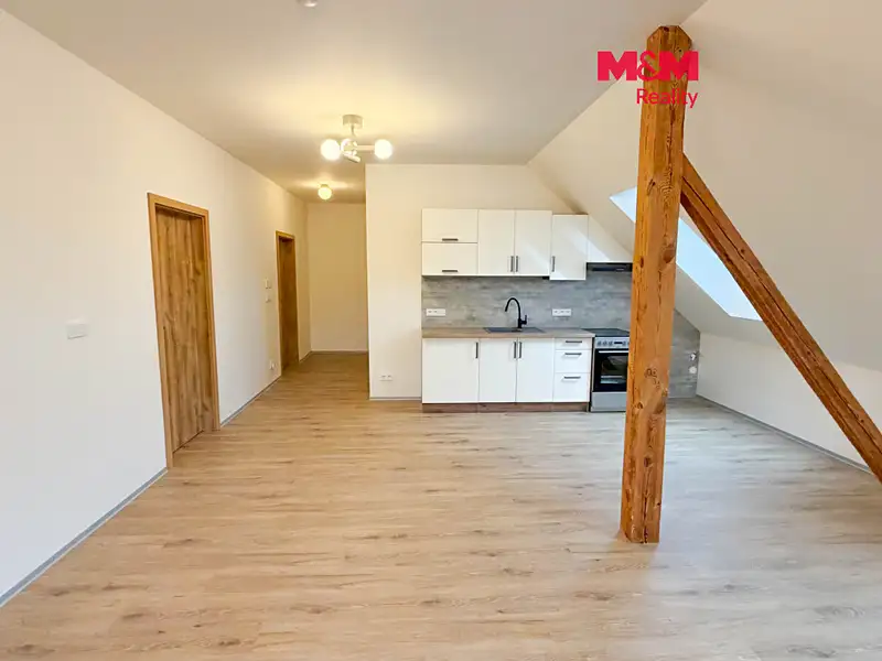 Pronájem bytu 3+kk 85 m², Nový Bor – náhled fotky 1