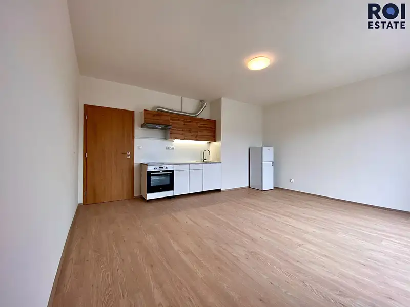Pronájem bytu 1+kk 32 m², Hostivice – náhled fotky 1