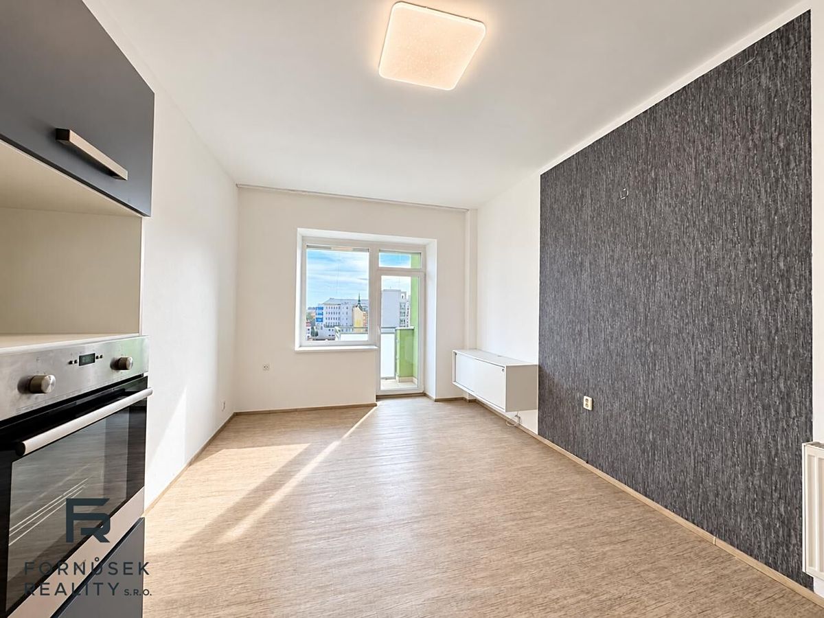 Pronájem bytu 3+kk 69 m² – fotografie 2