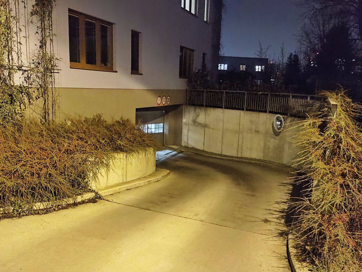 Prodej garážového stání 19 m², Praha – fotka 1 z 3