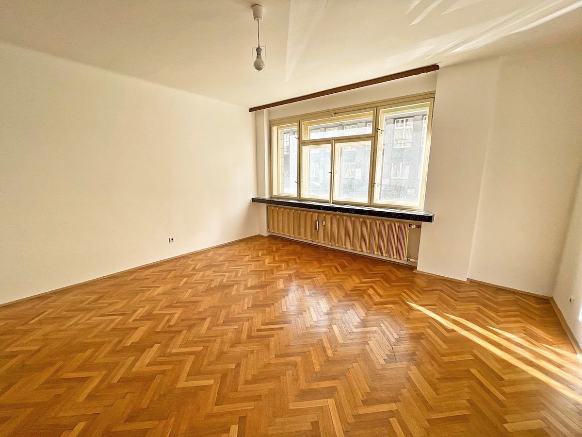Pronájem bytu 2+1 64 m², Praha – fotka 1 z 3
