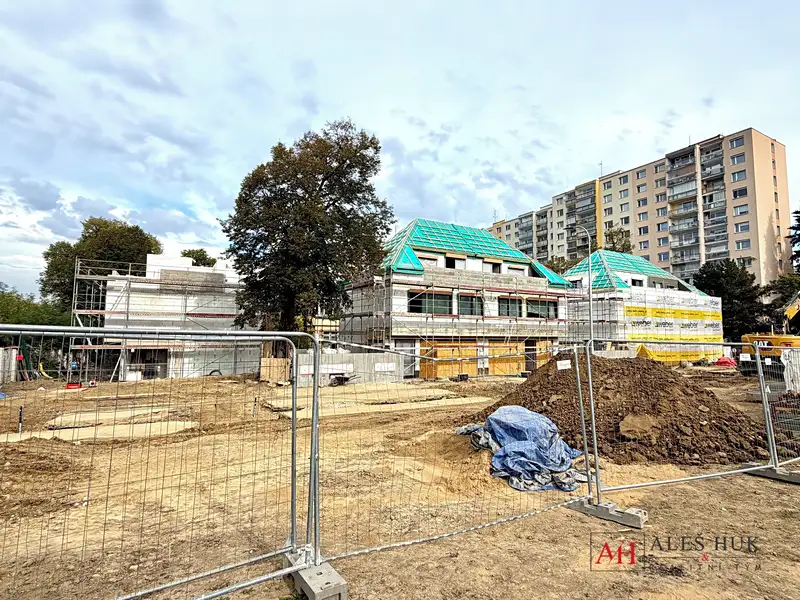 Prodej rodinného domu 148 m², pozemek 247 m², Praha – náhled fotky 2