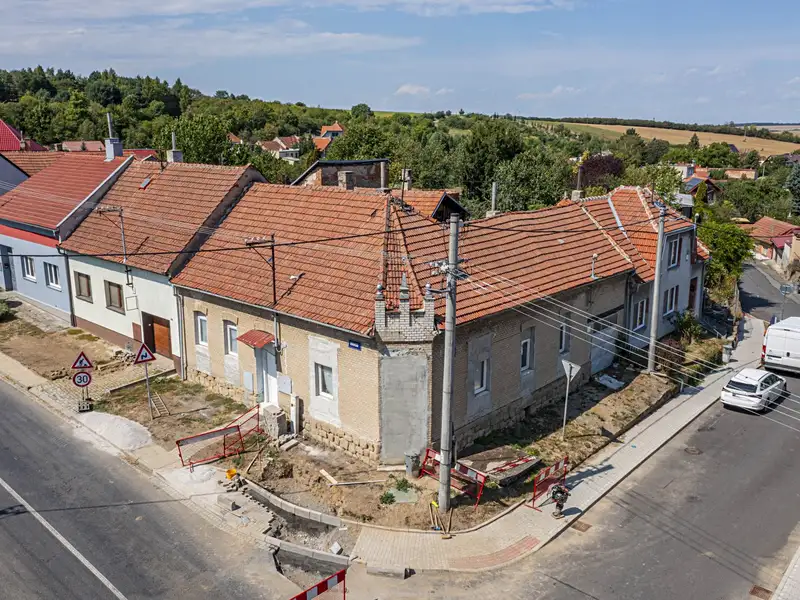 Prodej rodinného domu 220 m², pozemek 202 m², Koryčany – náhled fotky 3