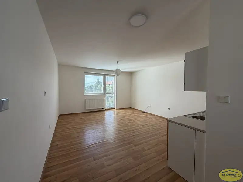 Pronájem bytu 1+kk 35 m², Kroměříž – náhled fotky 2