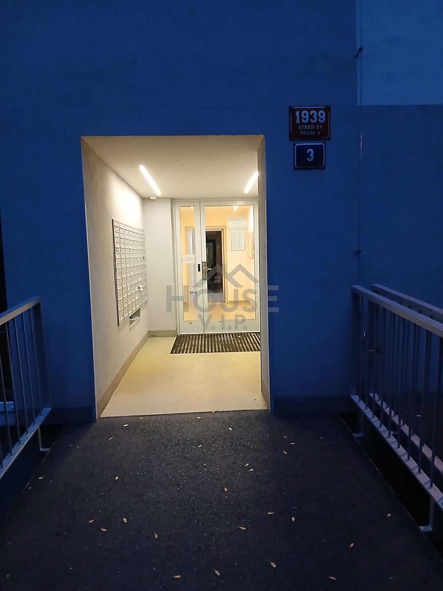Prodej bytu 2+kk 55 m², Praha – fotka 1 z 3