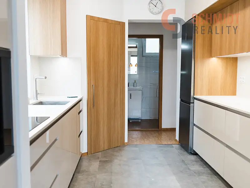 Prodej rodinného domu 178 m², pozemek 500 m², Strachotín – náhled fotky 2